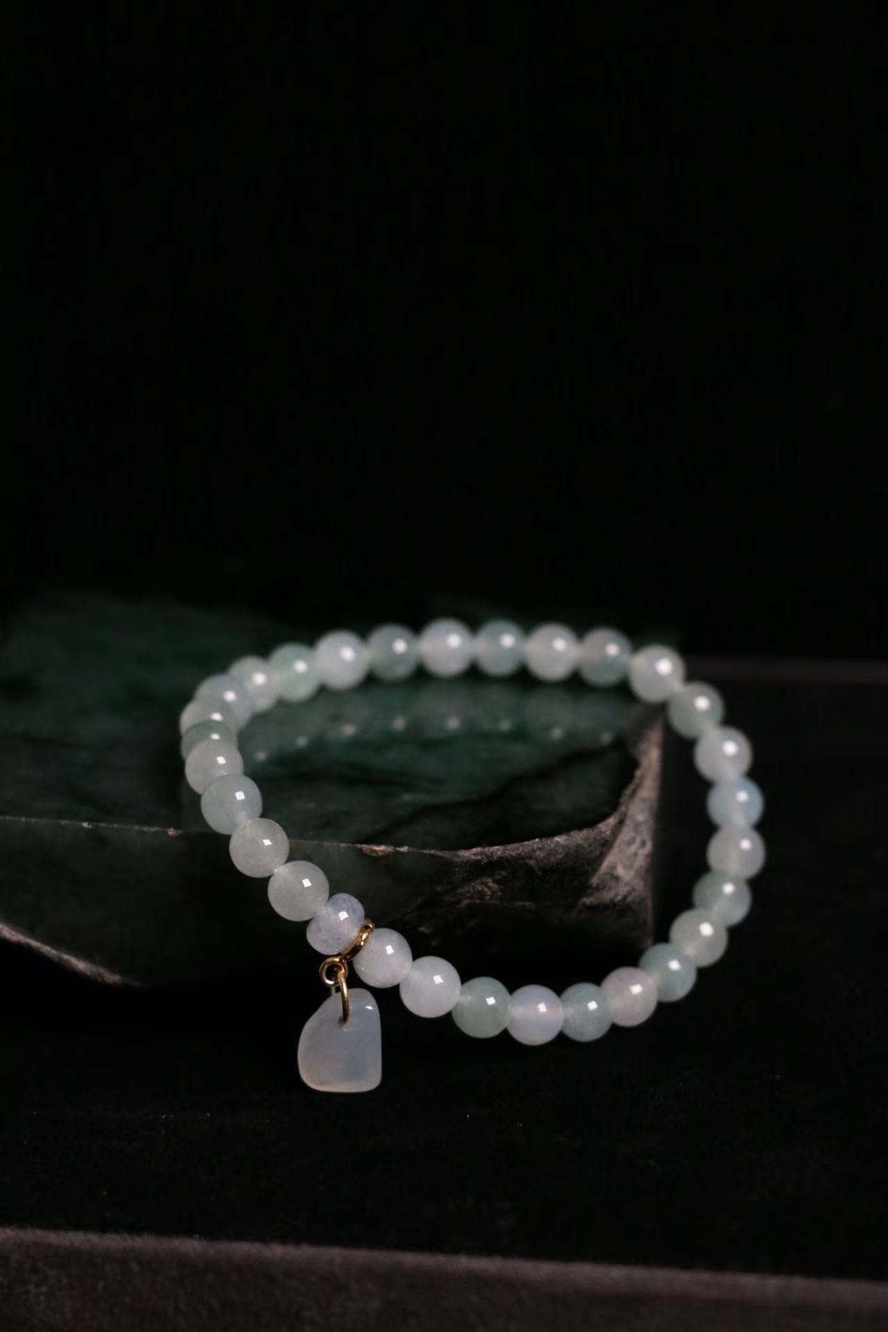 Verdant Vitality Jade Bracelet - Pure Green Energy Concentrator for Health, Wealth & Metal-Wood Luck